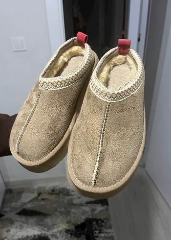 37 Beden Bej Süet Kadın Dolgu Topuk Terlikler