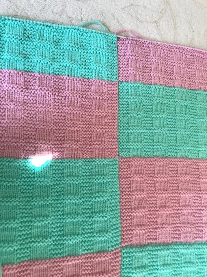 Pastel Kareli Örgü Çocuk Battaniyesi - Görsel 2