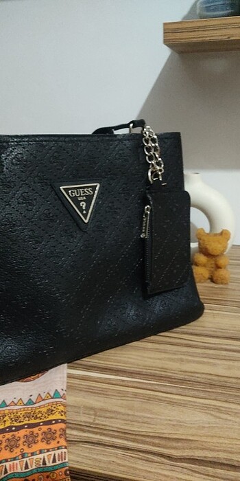 A KALİTEDE İTHAL GUESS USA KADIN ÇANTASI