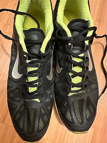tek ebat Beden siyah Renk Nike Airmax 46 numara