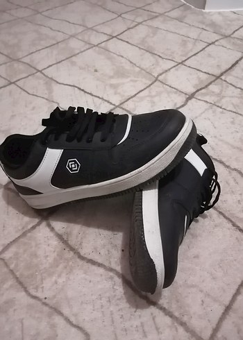 Siyah Bağcıklı Günlük Spor Ayakkabı - Görsel 4