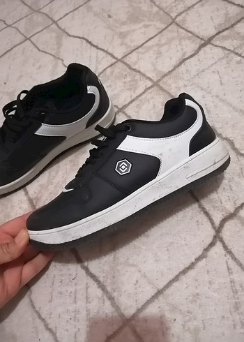 Siyah Bağcıklı Günlük Spor Ayakkabı - Görsel 2