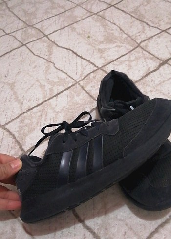 siyah spor ayakkabı - Görsel 3
