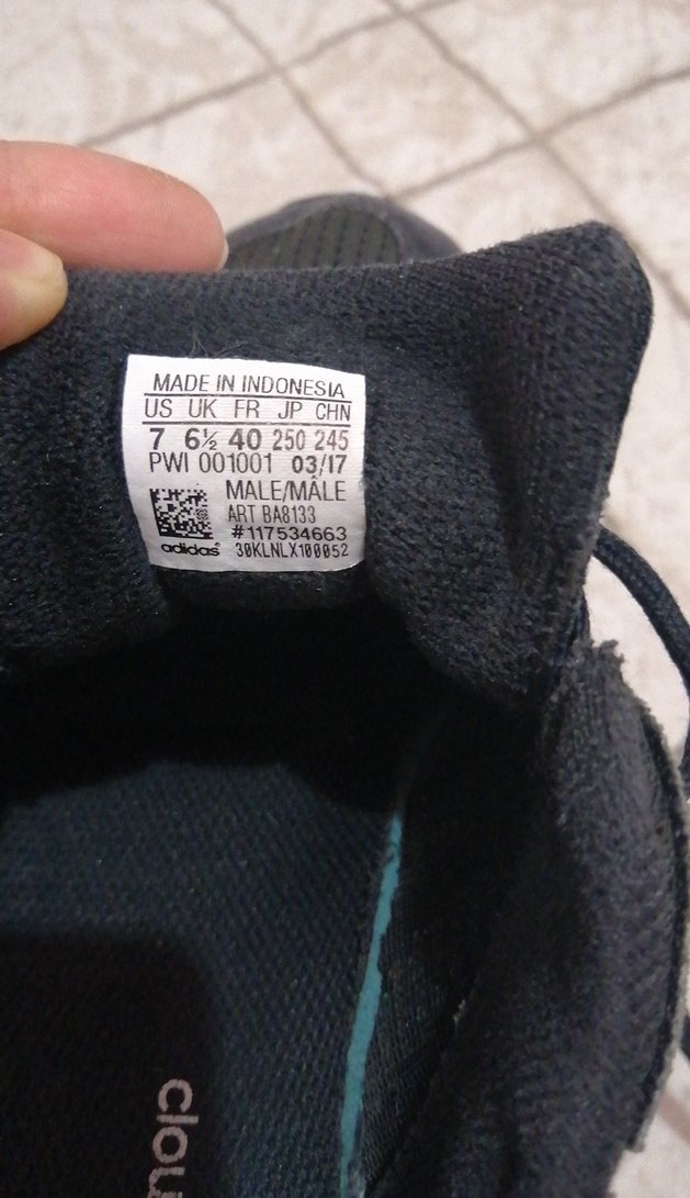 siyah spor ayakkabı - Görsel 2