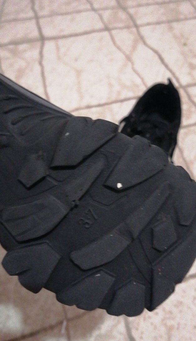 Siyah bot - Görsel 4