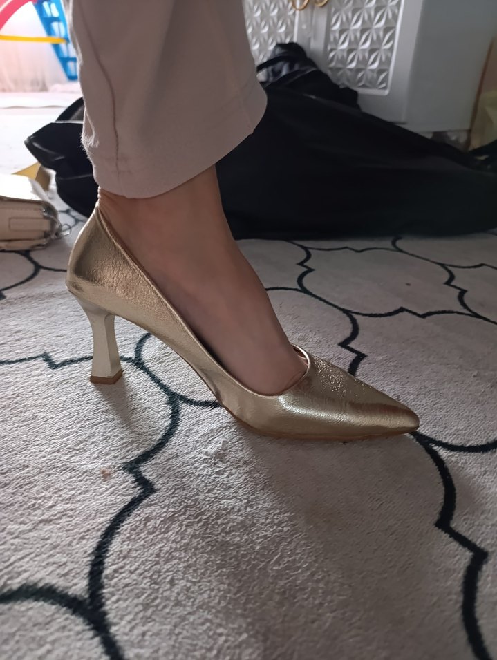 Gold topuklu ayakkabı - Görsel 3