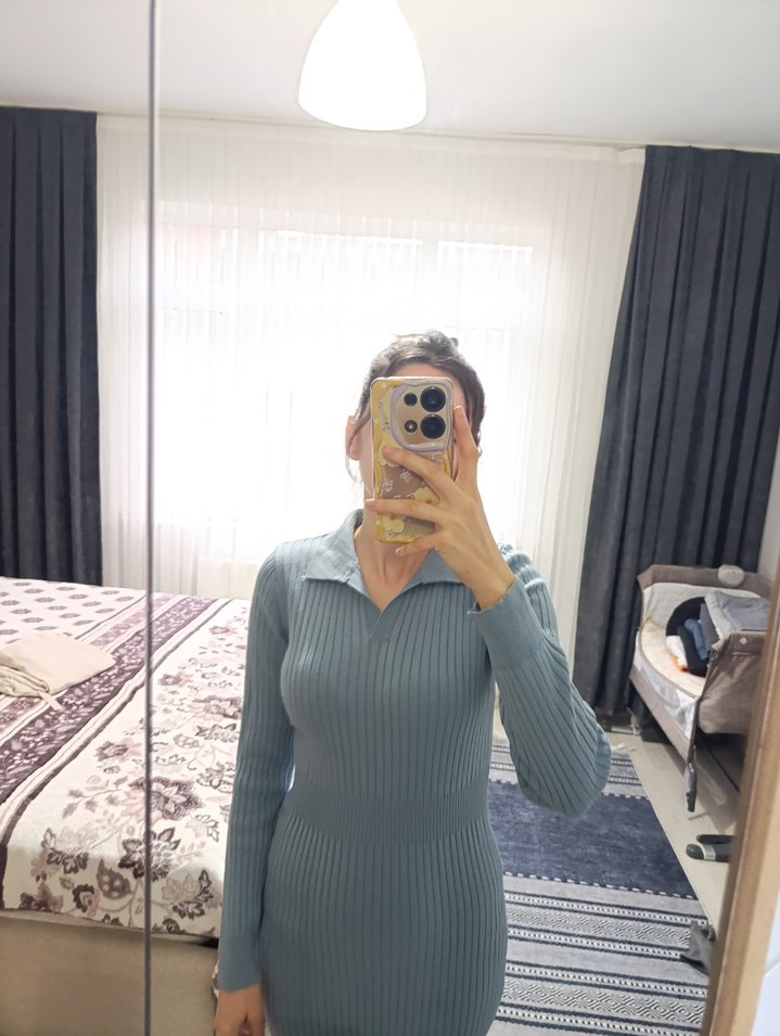 Gri V Yakalı Uzun Triko Elbise - Görsel 2