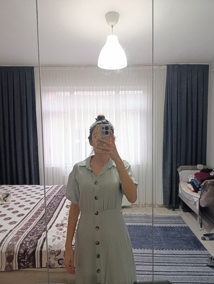 Düğmeli V Yaka Keten Midi Elbise - Görsel 2