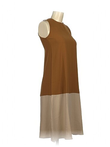 Diğer PreLoved Kısa Elbise %70 İndirimli.