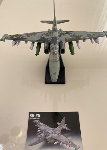 Gri SU-25 Model Uçak Kiti