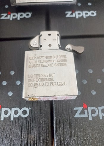 Zippo Altın Renk Vintage Erkek Rozeti - Görsel 5