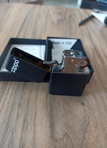Beden Zippo çakmak