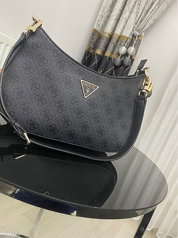 Guess Guess Orjinal çanta