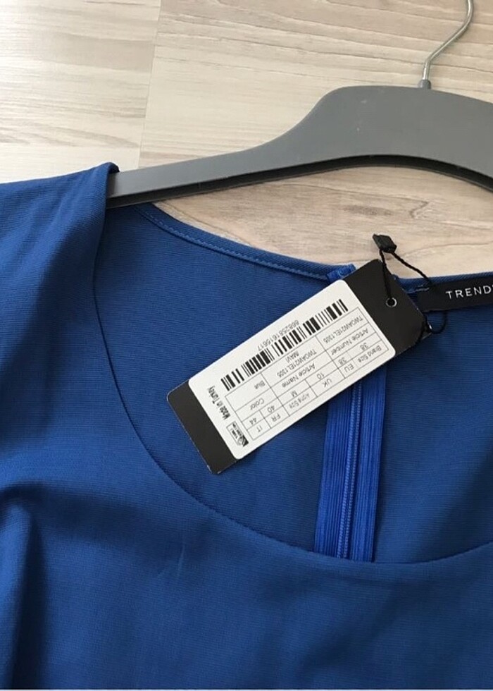 Mavi Elbise - Görsel 2