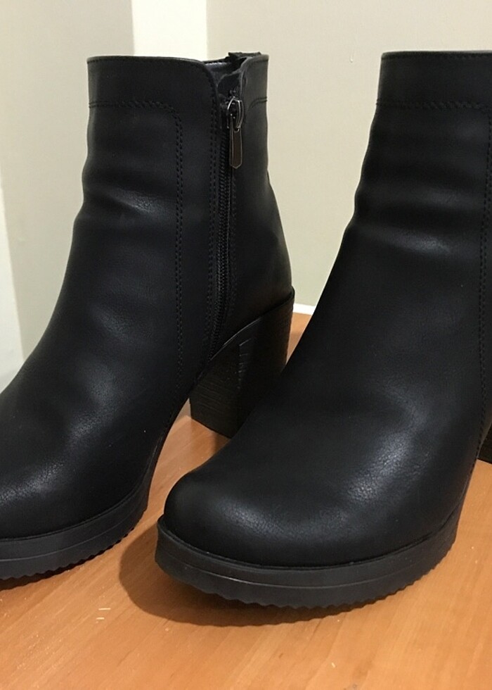 Topuklu Bot - Görsel 2