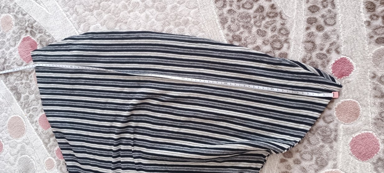 Gri Çizgili V Yaka Midi Elbise - Görsel 5