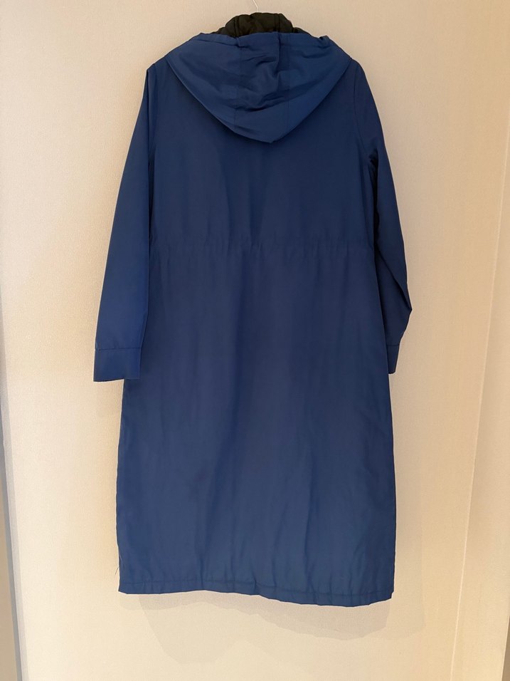 Düğmeli Uzun Lacivert Kadın Yağmurluk - Görsel 2