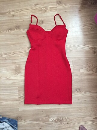 Zara Kırmızı askılı mini elbise