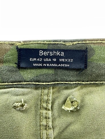 40 Beden çeşitli Renk Bershka Jean / Kot %70 İndirimli.