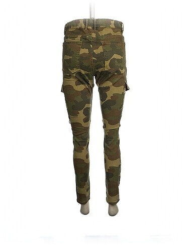 40 Beden Bershka Jean / Kot %70 İndirimli.