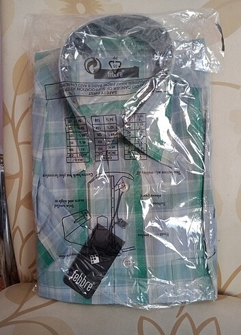 Kısa kollu gömlek 