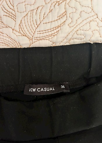 LC Waikiki Düğmeli Mavi Şeritli Kadın Kumaş Pantolon
