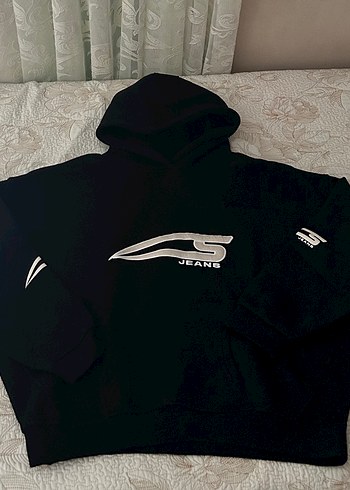 Siyah Kapüşonlu Baskılı Kadın Sweatshirt