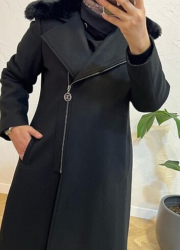 44 Beden Siyah uzun kaban