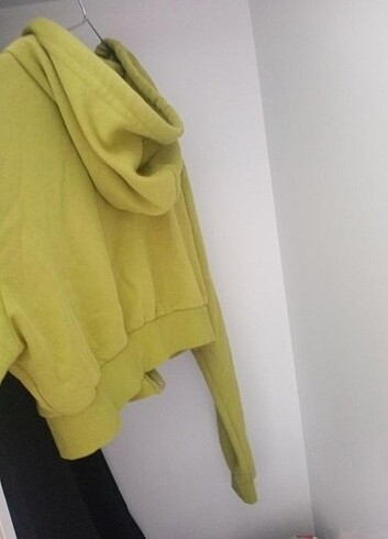 SUİTE BENEDİCT KAPŞONLU CROP HIRKA