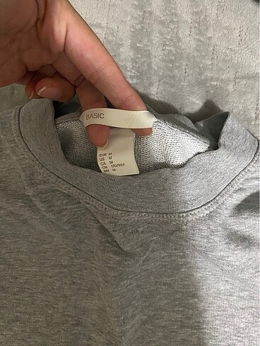 H&M hm sweatshirt