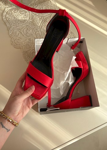 Kırmızı Platform Topuklu Ayakkabı - Görsel 2