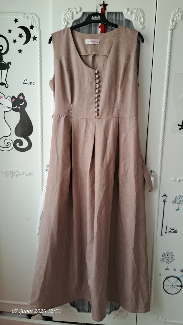 Bej Düğmeli Uzun Keten Elbise - Görsel 4