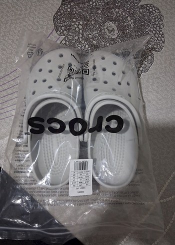 Crocs 37