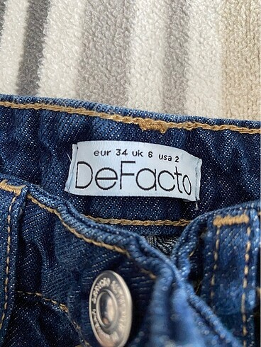 Defacto Jean kot