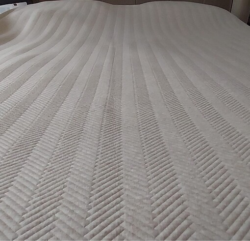 Zara Home Zarahome yatak örtüsü