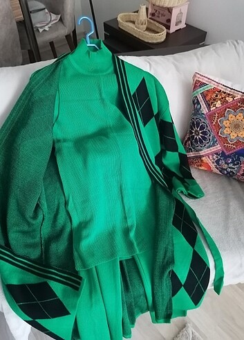 44 Beden yeşil Renk Üçlü hırka