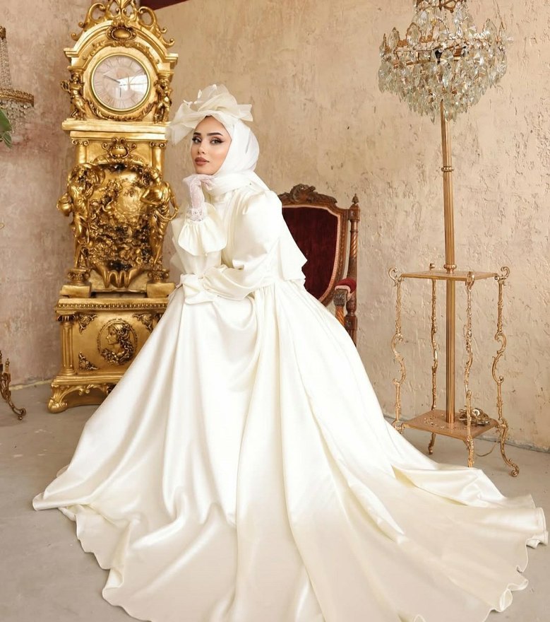 Uzun Beyaz Drape Detaylı Vintage Gelinlik - Görsel 5