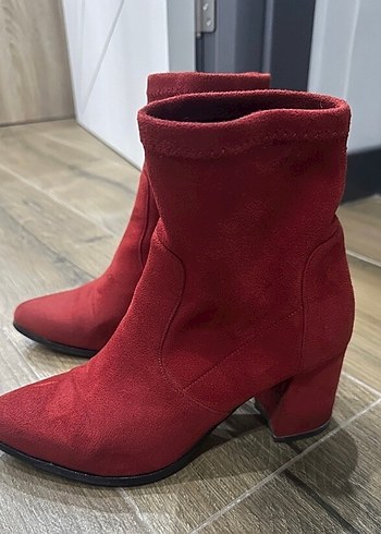 37 Beden kırmızı Renk Kırmızı Süet Kadın Bot