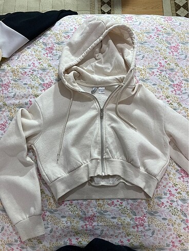 sweatshirt crop