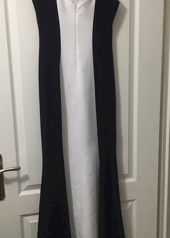 Uzun Siyah Beyaz Kolsuz Abiye - Görsel 2