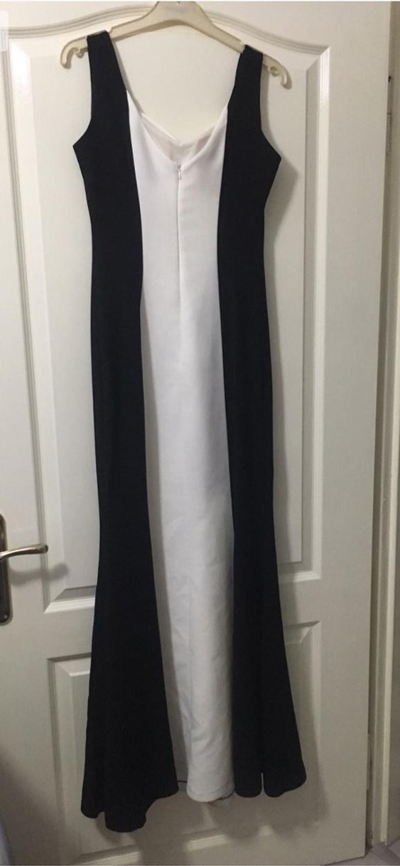 Uzun Siyah Beyaz Kolsuz Abiye - Görsel 2