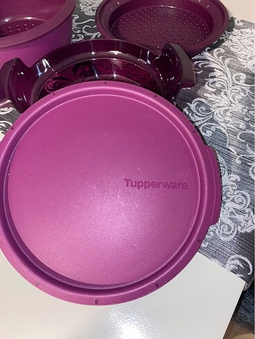 Beden mor Renk Tupperware mikrodalga tenceresi
