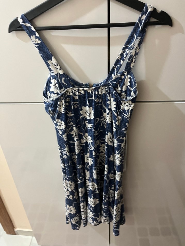 V Yaka Kolsuz Lacivert Çiçekli Midi Elbise - Görsel 4