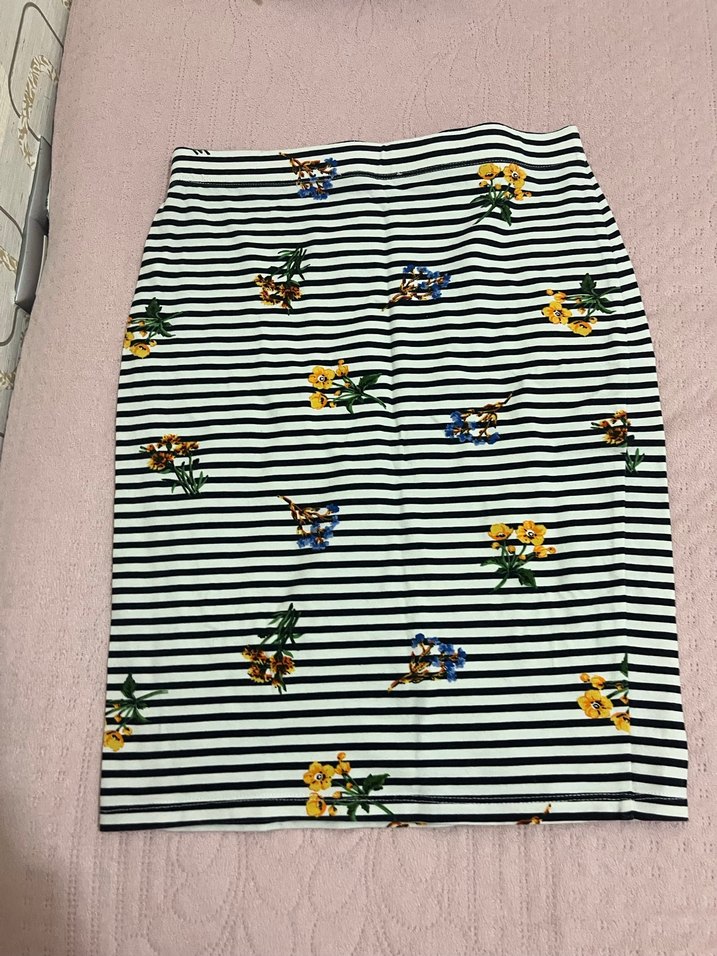 Çok Renkli Desenli Mini Hamile Şortu - Görsel 3