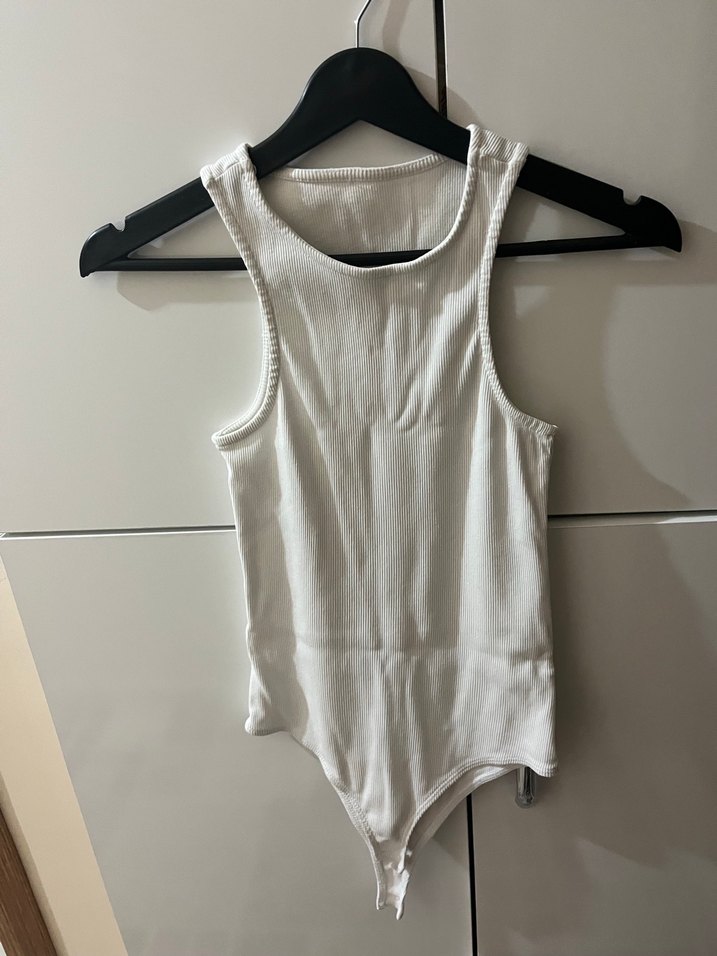 Beyaz Yüksek Yakalı Kolsuz Hemşirelik Body - Görsel 2