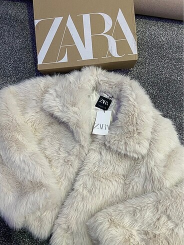 Zara Zara kürk