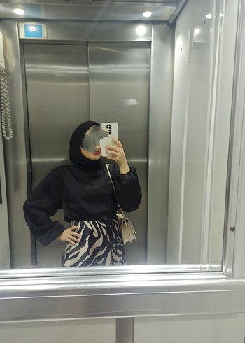 Zebra Desenli ve keten bağlamalı etek