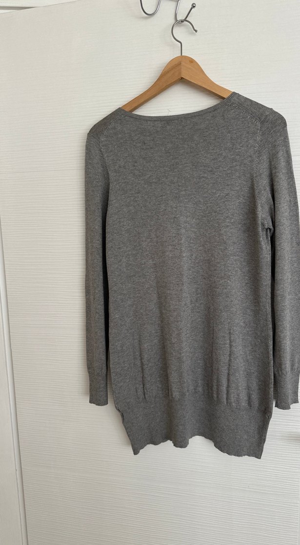 Gri V Yaka Uzun Kollu Triko Kazak - Görsel 2