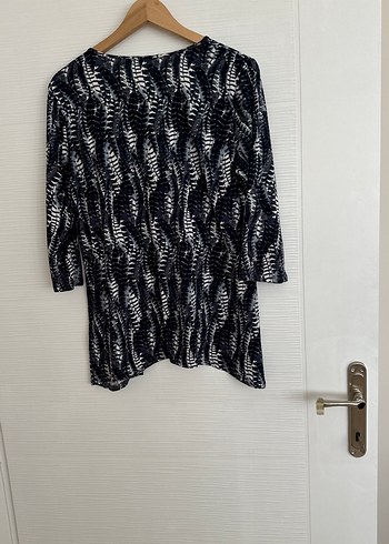 Gri Bağlama Desenli V Yakalı Kadın Bluz - Görsel 2