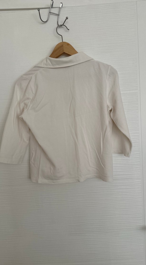 Beyaz V Yakalı Keten Kadın Gömlek - Görsel 2